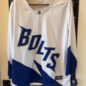 NWT Tampa Bay Lightning Women’s 2022 Stadium Series Hockey Jersey